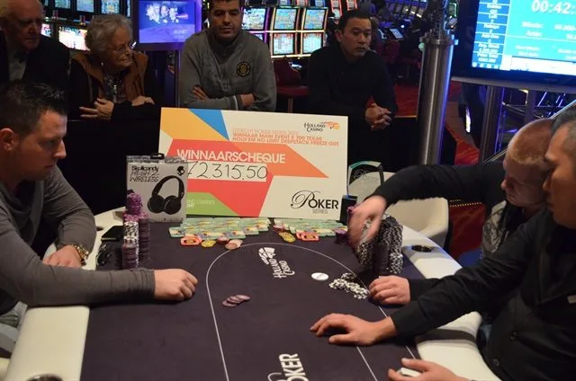 Heads up voor de titel | 2015/01 - Utrecht Poker Series - 700 eu Main Event 